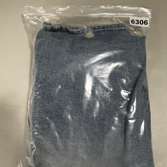 Mother Superior High Waisted Rider Skimp Jeans Women Sz 32 Light Blue Distressed - Picture 13 of 13